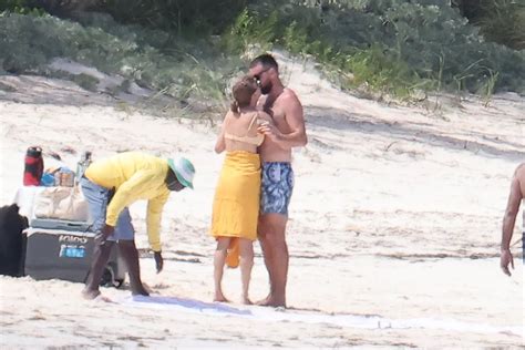 cameltoe taylor swift|Taylor Swift Was Photographed in Yellow Bikini With Travis Kelce.